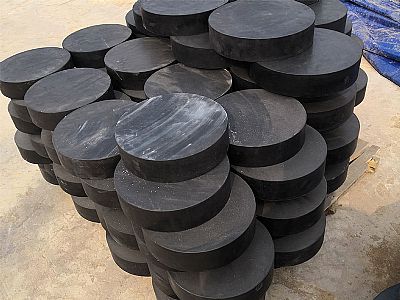 安龙县板式橡胶支座由若干层橡胶片与薄钢板经加压硫化